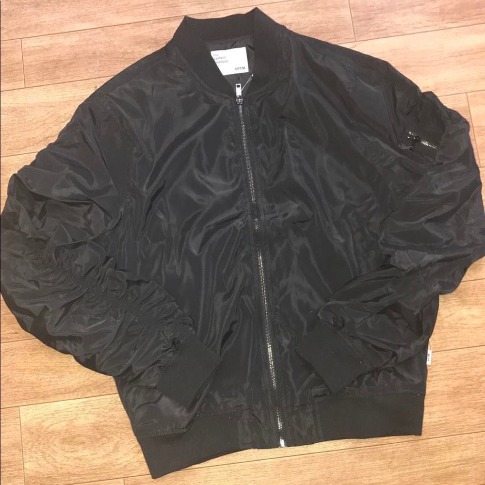 Jackets, - Picture 4 of 5